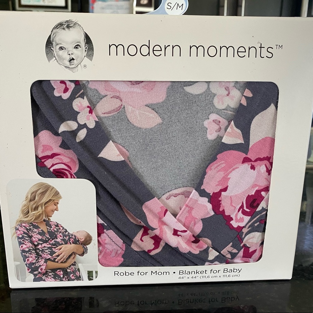 Gerber Modern Moments matching robe & swaddle S/M